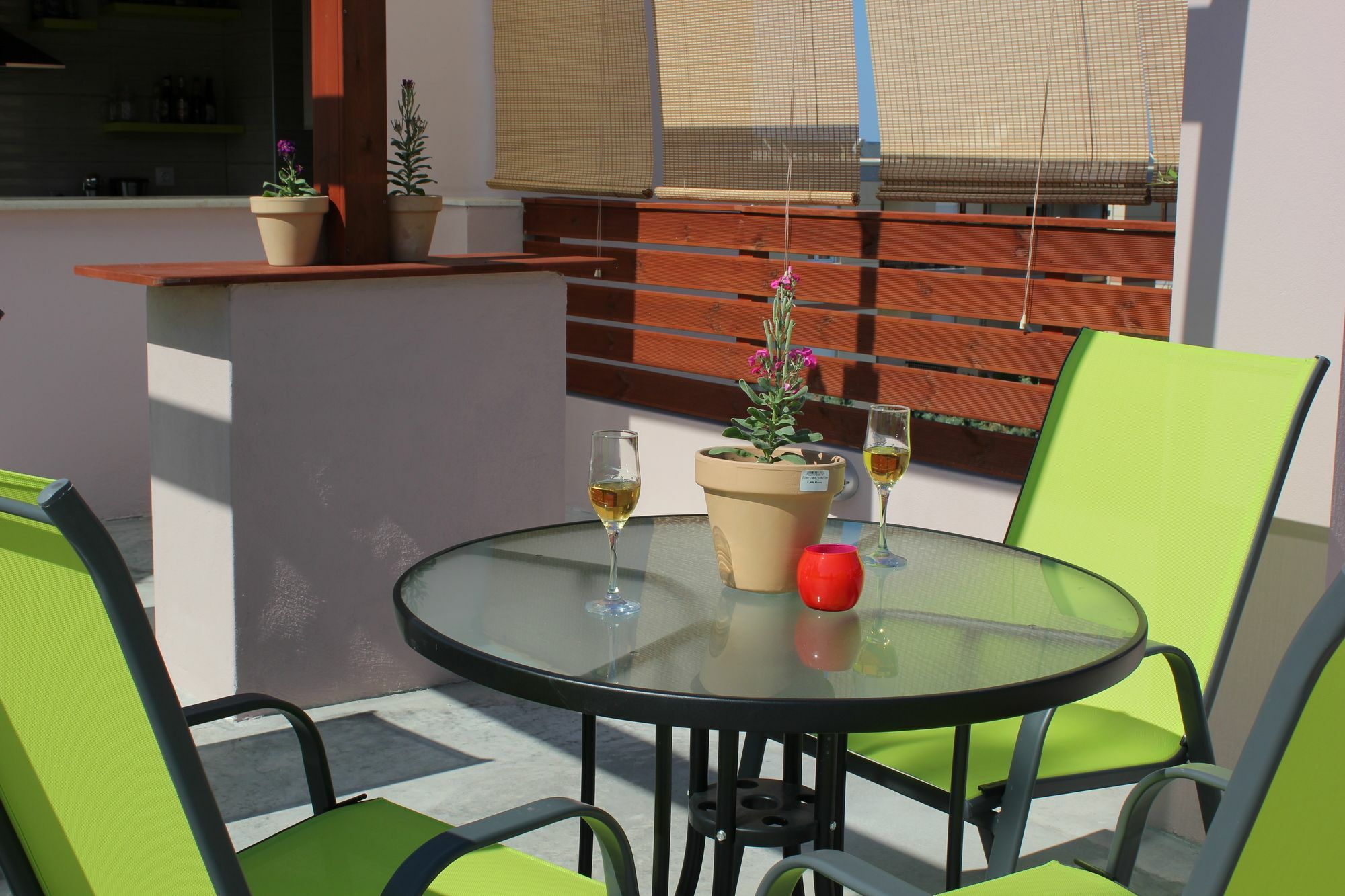 העיירה רתימנו Helen Apartments מראה חיצוני תמונה
